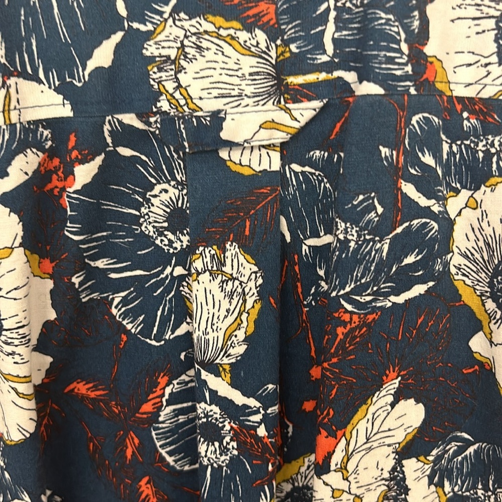 Floral print button down shirt - Picture 5 of 7